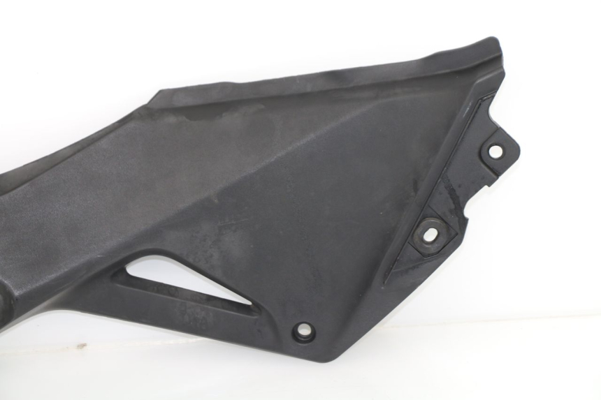 photo de CACHE SOUS SELLE GAUCHE HONDA CBR R 125 (2011 - 2016)