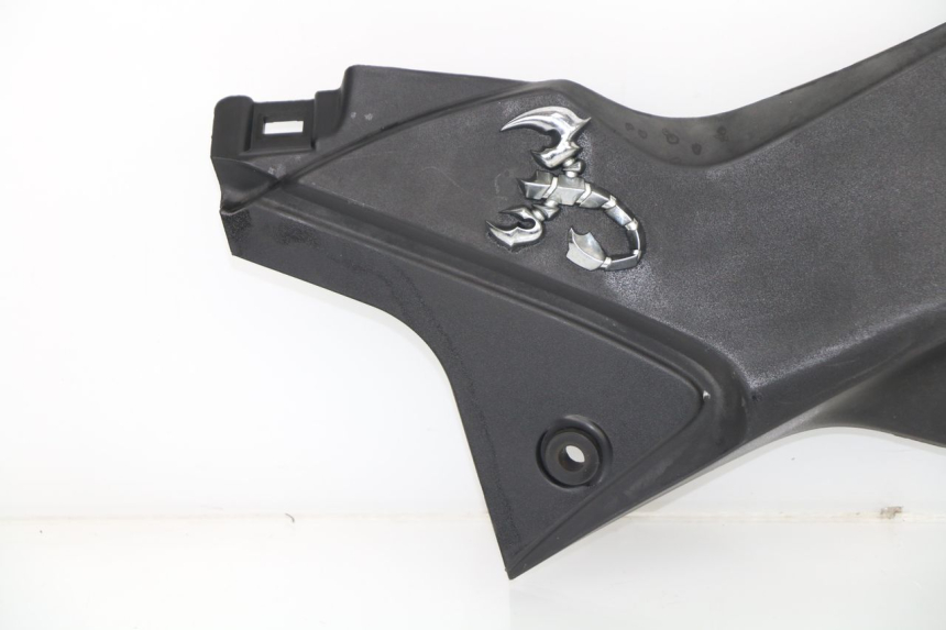 photo de CACHE SOUS SELLE GAUCHE HONDA CBR R 125 (2011 - 2016)