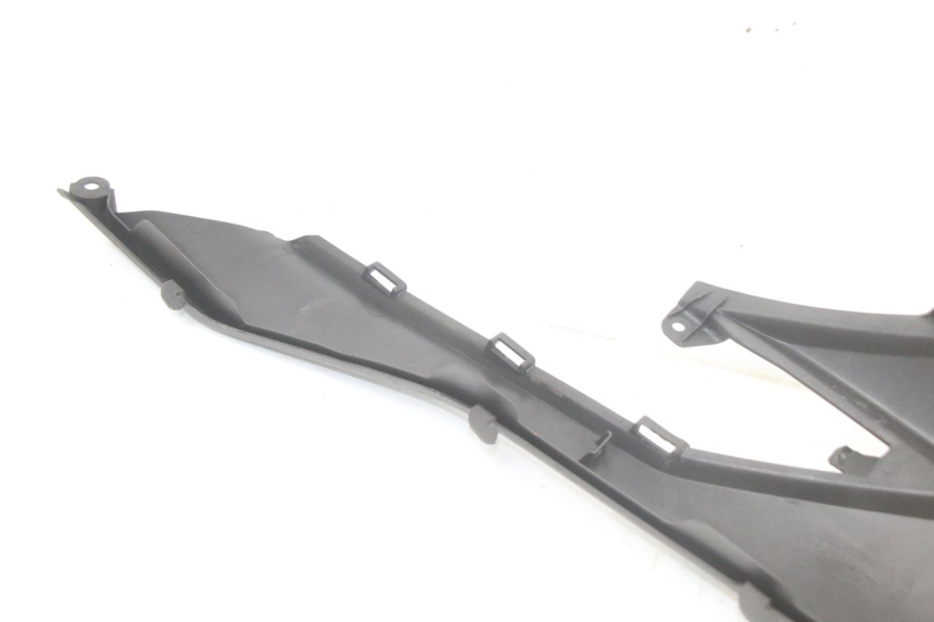photo de CACHE SOUS SELLE GAUCHE HONDA FORZA 125 (2021 - 2025)