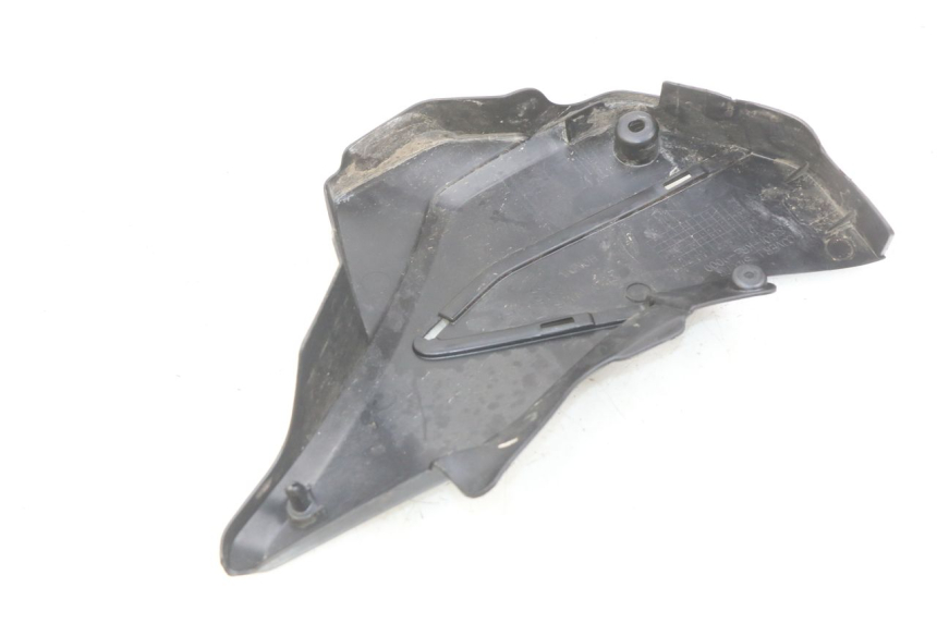 photo de CACHE SOUS SELLE GAUCHE HONDA XR L 125 (2003 - 2007)
