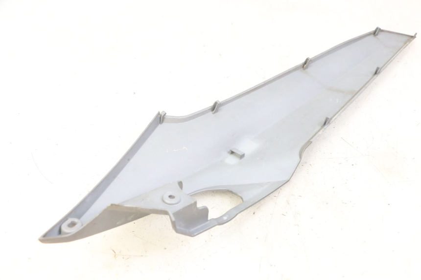 photo de CACHE SOUS SELLE GAUCHE SYM JOYMAX 125 (2010 - 2017)