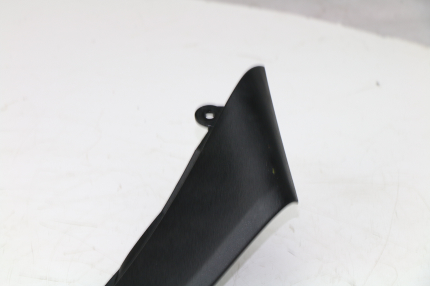 photo de CACHE SOUS SELLE GAUCHE KAWASAKI VERSYS ABS 650 (2006 - 2010)