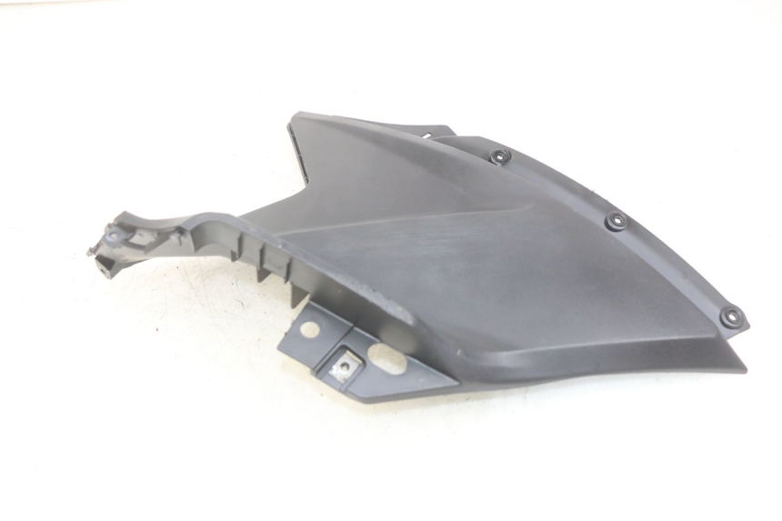 photo de CACHE SOUS SELLE GAUCHE KYMCO AGILITY 16+ 4T 50 (2018 - 2023)