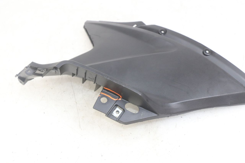 photo de CACHE SOUS SELLE GAUCHE KYMCO AGILITY 16+ 4T 50 (2018 - 2023)