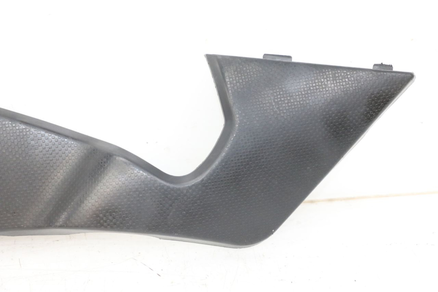 photo de CACHE SOUS SELLE GAUCHE KYMCO K-PW K-PIPE 50 (2012 - 2017)