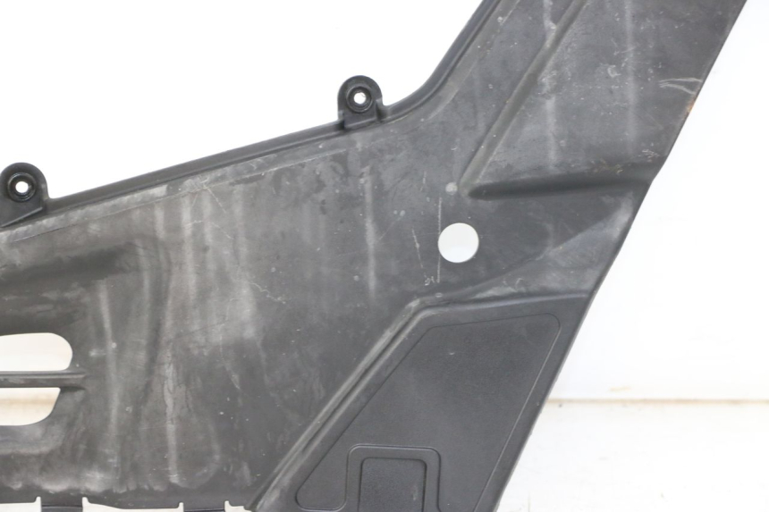 photo de CACHE SOUS SELLE GAUCHE KYMCO PEOPLE S 125 (2000 - 2008)
