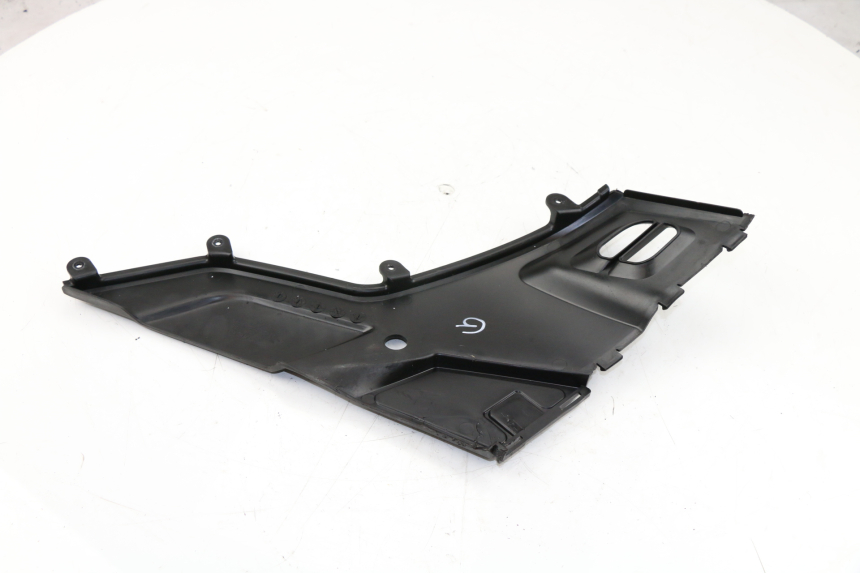 photo de CACHE SOUS SELLE GAUCHE KYMCO PEOPLE S 125 (2000 - 2008)