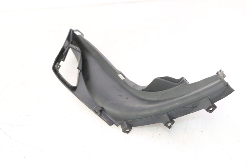 photo de CACHE SOUS SELLE GAUCHE PIAGGIO LIBERTY IGET 4T 50 (2015 - 2020) - Zoom état d’usage