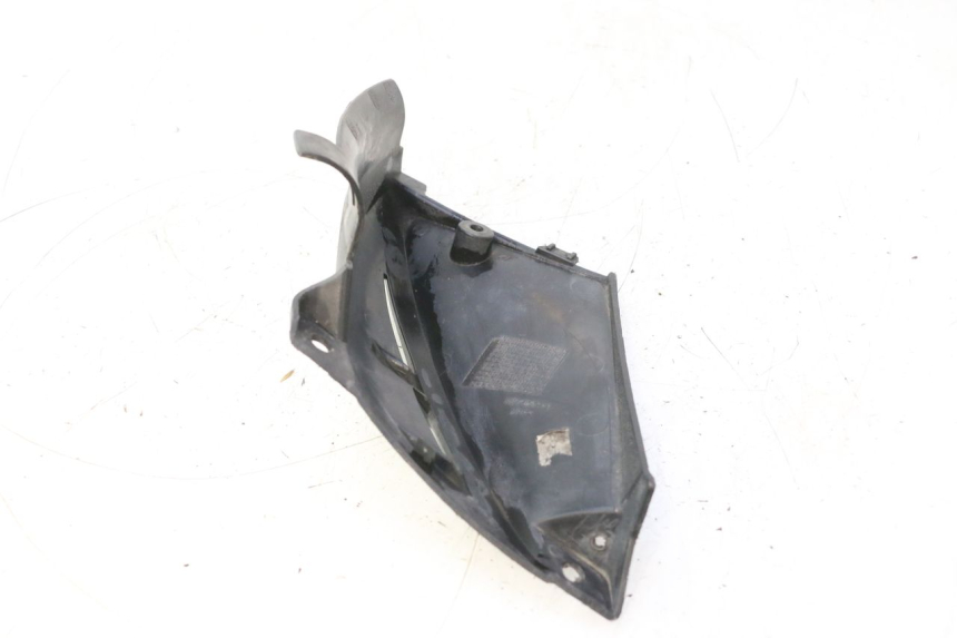 photo de CACHE SOUS SELLE GAUCHE PEUGEOT LUDIX BLASTER 50 (2006 - 2014) - Zoom état d’usage