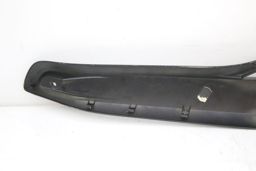 photo de CACHE SOUS SELLE GAUCHE MBK SKYCRUISER 125 (2010 - 2013)