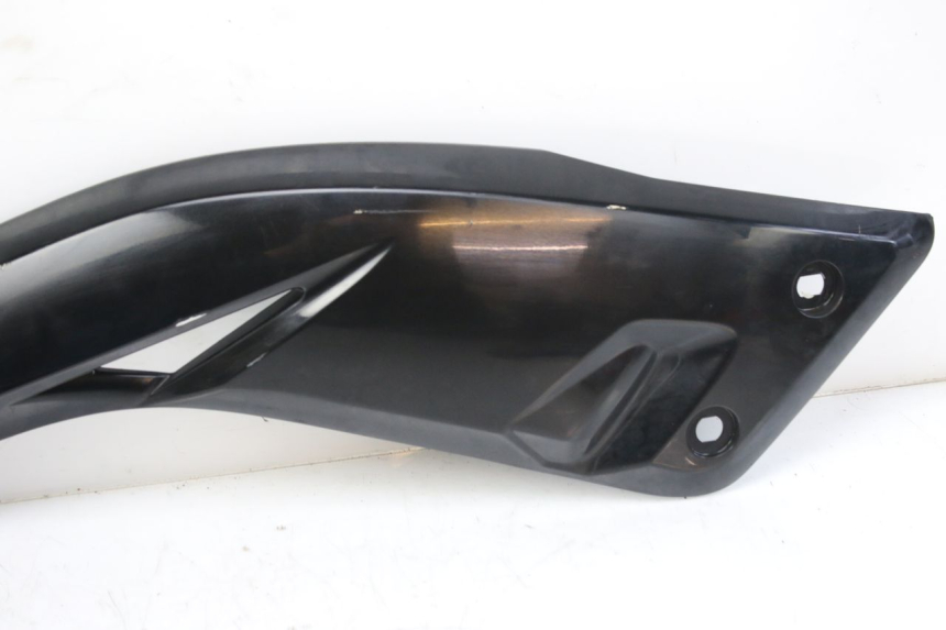 photo de CACHE SOUS SELLE GAUCHE MBK SKYCRUISER 125 (2010 - 2013)