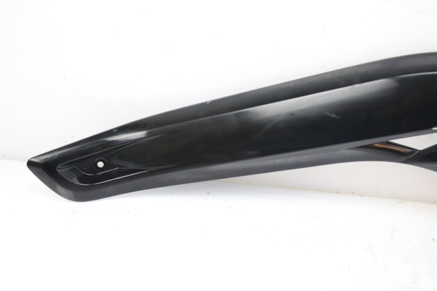 photo de CACHE SOUS SELLE GAUCHE MBK SKYCRUISER 125 (2010 - 2013)