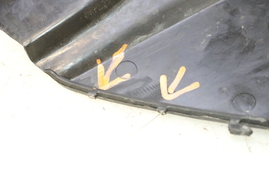 photo de CACHE SOUS SELLE GAUCHE KYMCO MXU R 250 (2004 - 2010) - État de surface