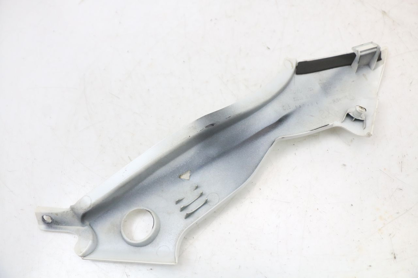 photo de CACHE SOUS SELLE GAUCHE MOTO GUZZI NORGE 8V GT 1200 (2011 - 2016)