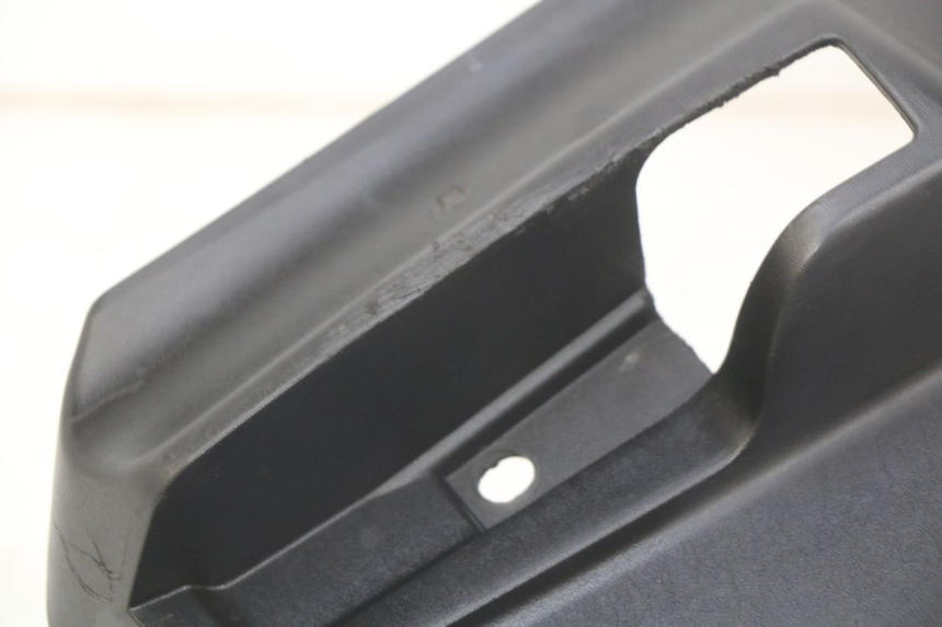 photo de CACHE SOUS SELLE GAUCHE PEUGEOT CITYSTAR AIR 125 (2014 - 2017)