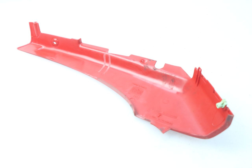 photo de CACHE SOUS SELLE GAUCHE PEUGEOT FOX 50 (1995 - 2003)