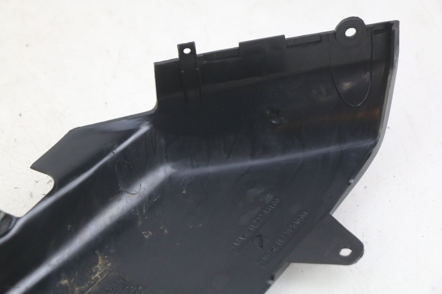 photo de CACHE SOUS SELLE GAUCHE PEUGEOT FOX 50 (1995 - 2003)