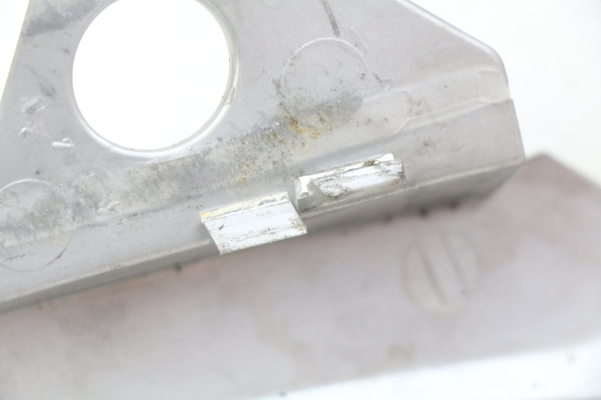 photo de CACHE SOUS SELLE GAUCHE PEUGEOT GEOPOLIS 400 (2007 - 2013)