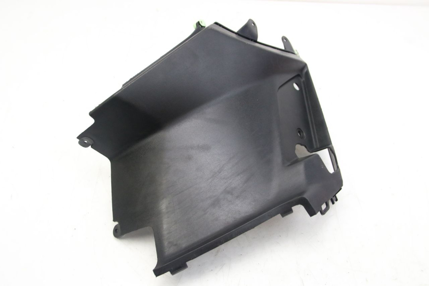 photo de CACHE SOUS SELLE GAUCHE PEUGEOT KISBEE 2T 50 (2018 - 2022)