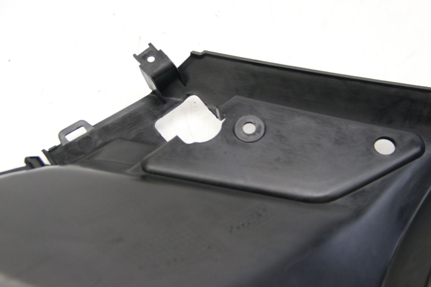 photo de CACHE SOUS SELLE GAUCHE PEUGEOT KISBEE 2T 50 (2018 - 2022)