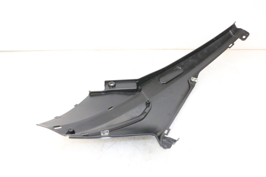 photo de CACHE SOUS SELLE GAUCHE PIAGGIO NRG POWER PUREJET 50 (2018 - 2021)