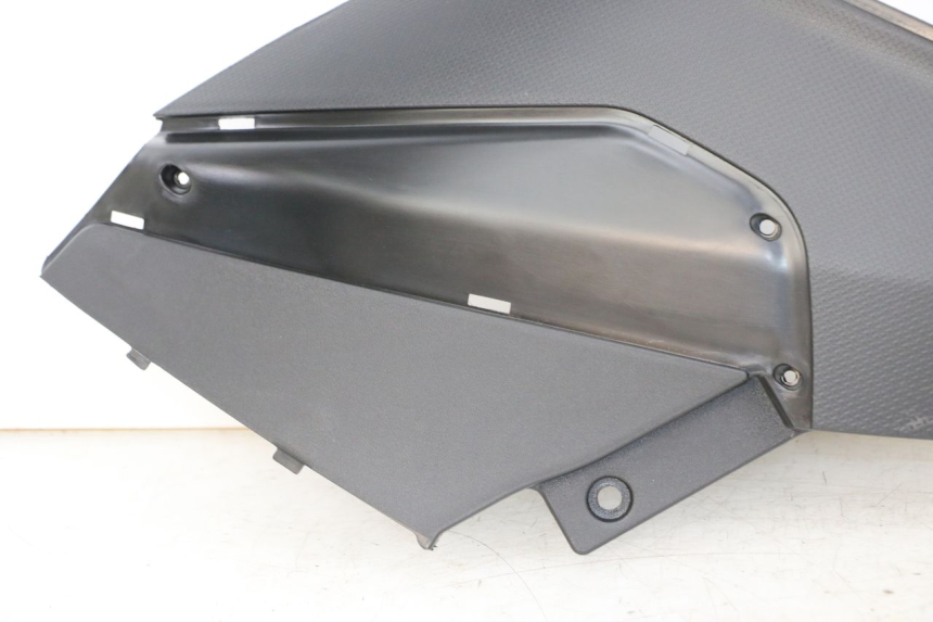 photo de CACHE SOUS SELLE GAUCHE PIAGGIO NRG POWER PUREJET 50 (2018 - 2021)