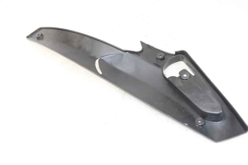 photo de CACHE SOUS SELLE GAUCHE GILERA RUNNER SL 50 (2006 - 2009)