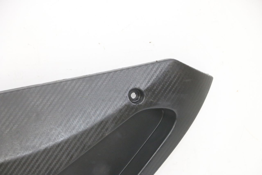 photo de CACHE SOUS SELLE GAUCHE GILERA RUNNER SL 50 (2006 - 2009)