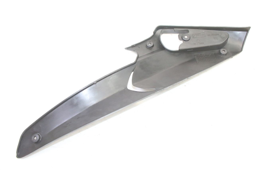 photo de CACHE SOUS SELLE GAUCHE GILERA RUNNER SP 50 (2006 - 2008)