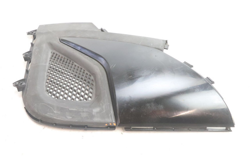photo de CACHE SOUS SELLE GAUCHE KYMCO SUPER 8 2T 50 (2007 - 2013) - Vue d’ensemble