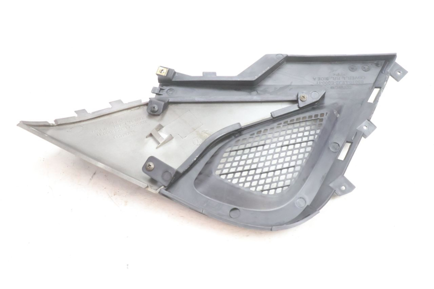 photo de CACHE SOUS SELLE GAUCHE KYMCO SUPER 8 2T 50 (2007 - 2013) - État de surface