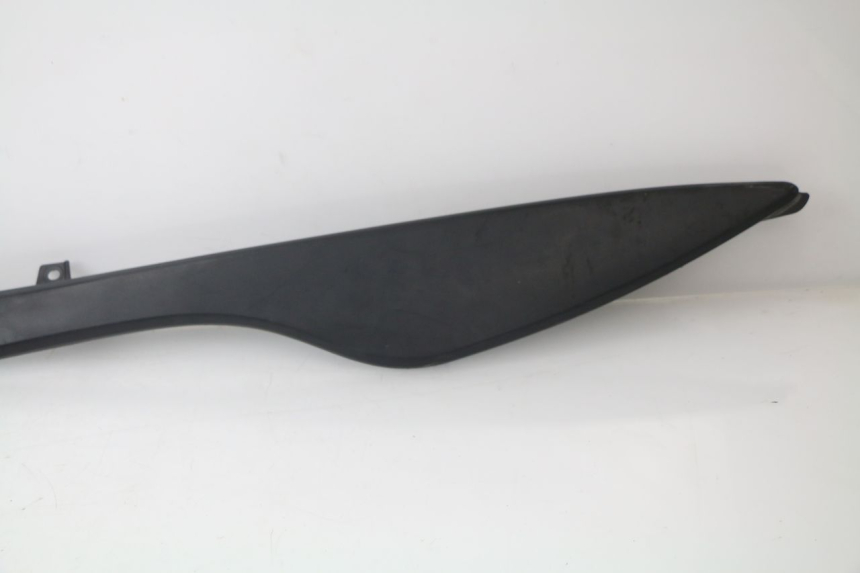 photo de CACHE SOUS SELLE GAUCHE SUZUKI AN BURGMAN 400 (2006 - 2010)