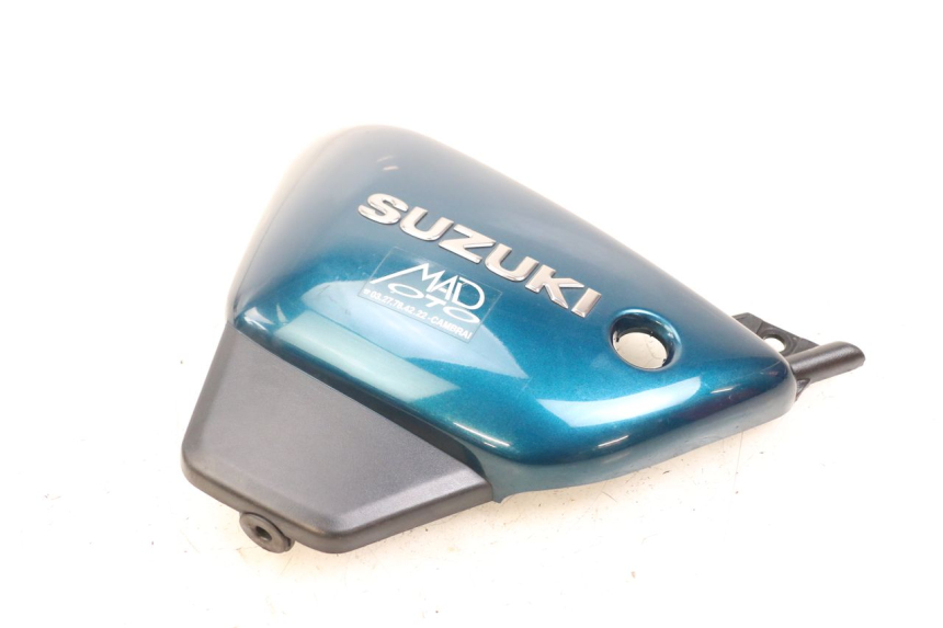 photo de CACHE SOUS SELLE GAUCHE SUZUKI GZ MARAUDER 125 (1998 - 2004)