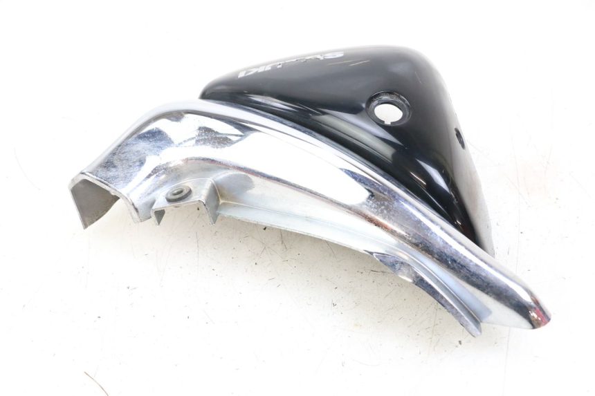 photo de CACHE SOUS SELLE GAUCHE SUZUKI VL INTRUDER 125 (2004 - 2007)