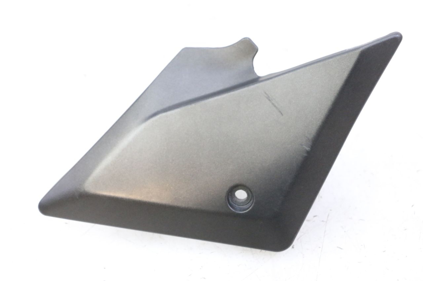 photo de CACHE SOUS SELLE GAUCHE SUZUKI SV S 650 (2003 - 2009)