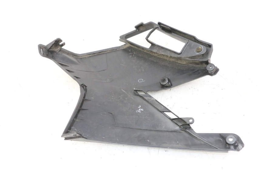 photo de CACHE SOUS SELLE GAUCHE APRILIA SXR 50 (2021 - 2023)