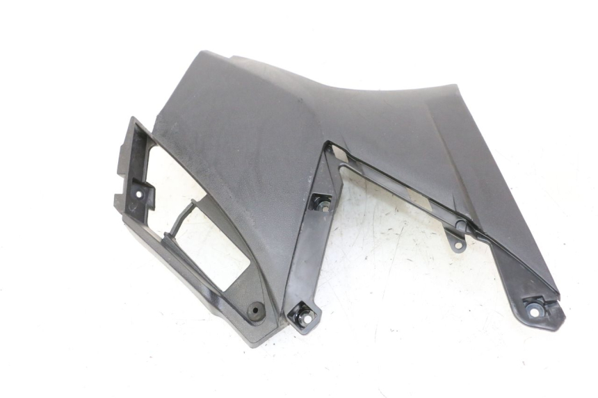 photo de CACHE SOUS SELLE GAUCHE APRILIA SXR 50 (2021 - 2023)