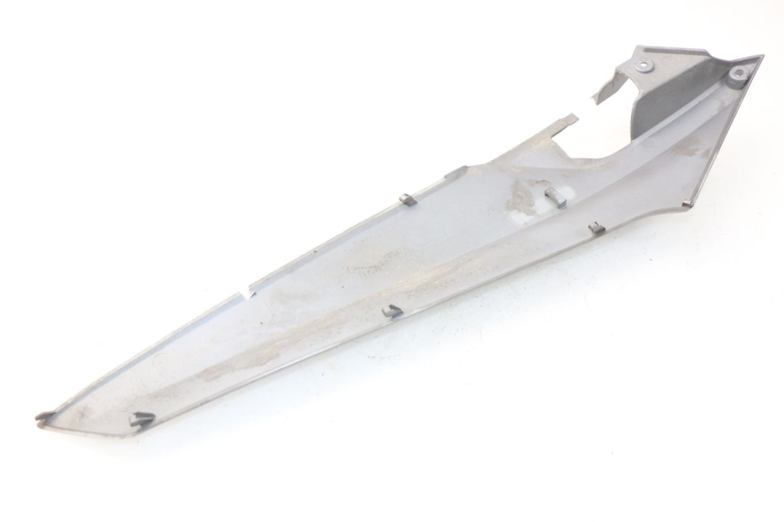 photo de CACHE SOUS SELLE GAUCHE SYM GTS EFI ABS 125 (2012 - 2016)
