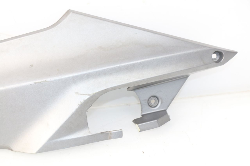 photo de CACHE SOUS SELLE GAUCHE SYM GTS EFI ABS 125 (2012 - 2016)