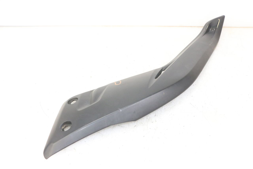 photo de CACHE SOUS SELLE GAUCHE YAMAHA X-MAX XMAX ABS 250 (2010 - 2014)