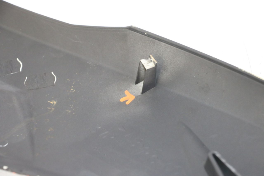 photo de CACHE SOUS SELLE GAUCHE YAMAHA X-MAX XMAX ABS 250 (2010 - 2014)