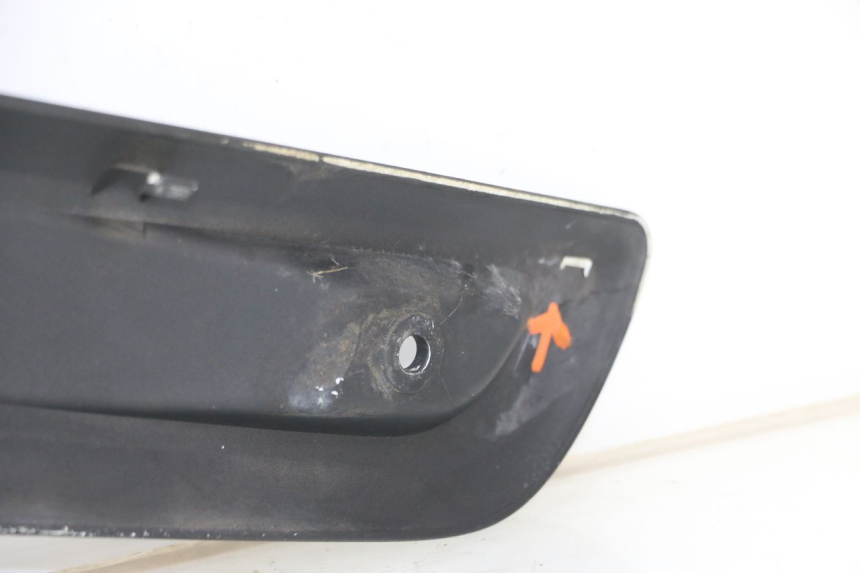 photo de CACHE SOUS SELLE GAUCHE YAMAHA X-MAX XMAX ABS 250 (2010 - 2014)