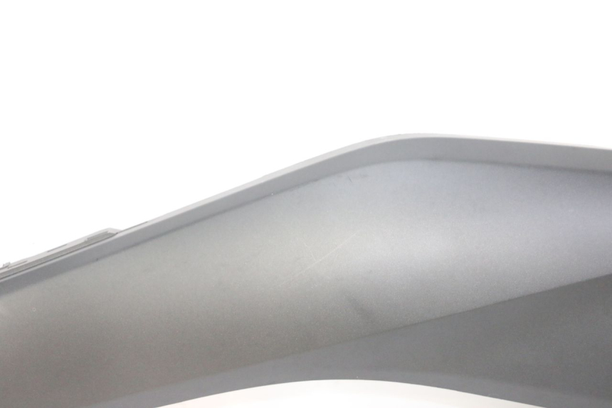 photo de CACHE SOUS SELLE GAUCHE YAMAHA XMAX X-MAX 125 (2021 - 2025) - Inspection visuelle