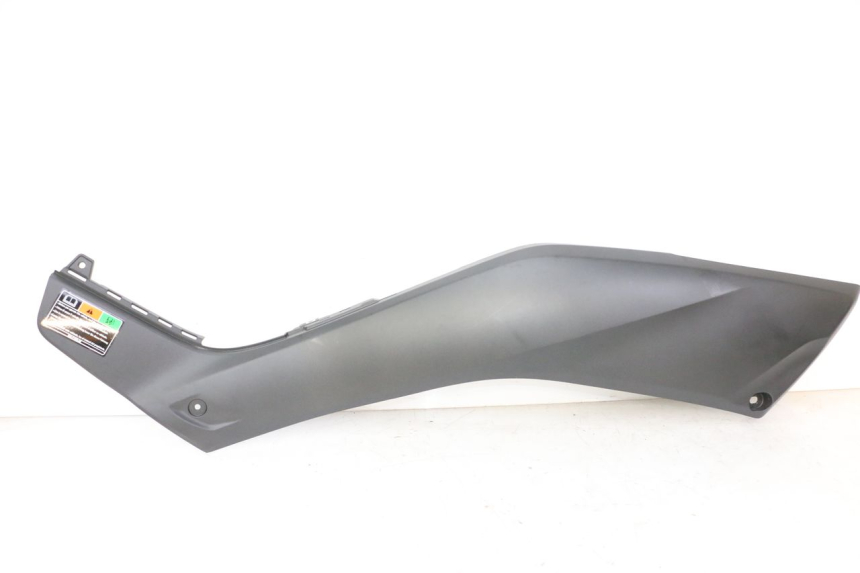 photo de CACHE SOUS SELLE GAUCHE YAMAHA XMAX X-MAX 125 (2021 - 2025)