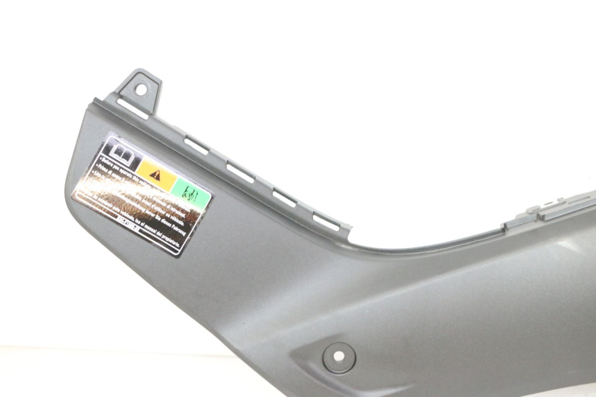 photo de CACHE SOUS SELLE GAUCHE YAMAHA XMAX X-MAX 125 (2021 - 2025)