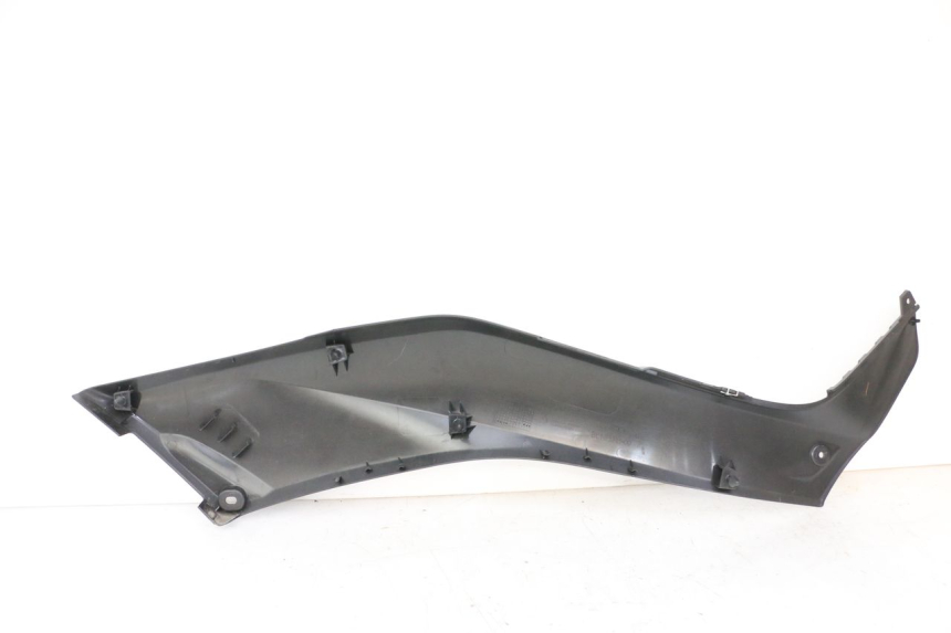 photo de CACHE SOUS SELLE GAUCHE YAMAHA XMAX X-MAX 125 (2021 - 2025)