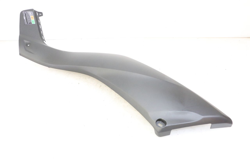 photo de CACHE SOUS SELLE GAUCHE YAMAHA XMAX X-MAX 125 (2021 - 2025)