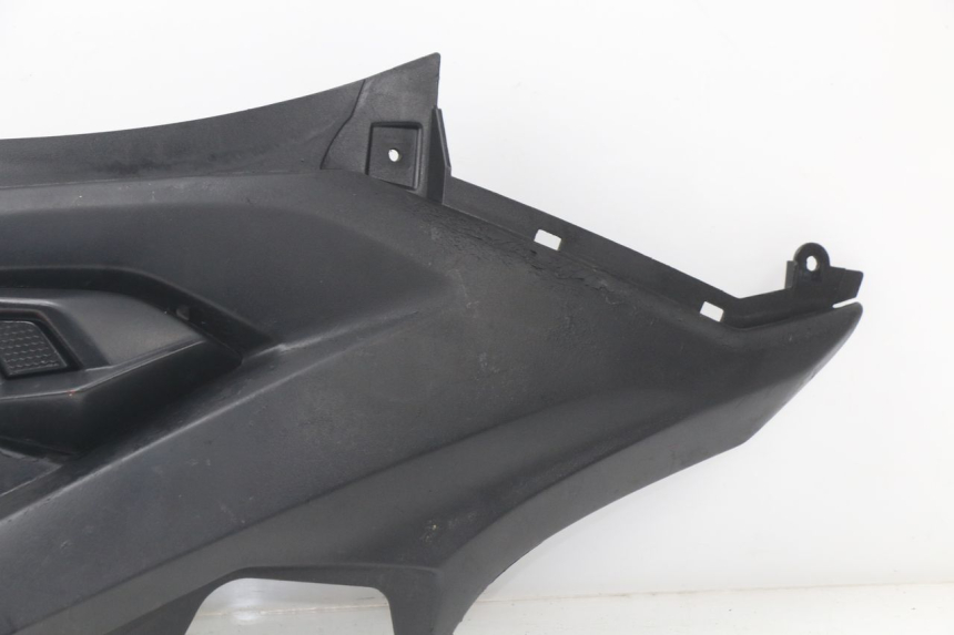 photo de CACHE SOUS SELLE GAUCHE YAMAHA AEROX NAKED 2T 50 (2013 - 2017)