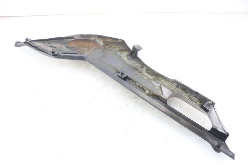 photo de CACHE SOUS SELLE GAUCHE YAMAHA FJ 3CX 1200 (1986 - 1996)