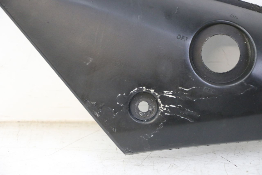 photo de CACHE SOUS SELLE GAUCHE YAMAHA TZR 50 (2008 - 2016)